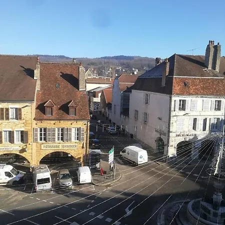 Arbois, Joli Petit Plein Centre Arbois